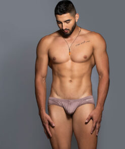 Battysta chocolate highlight brief